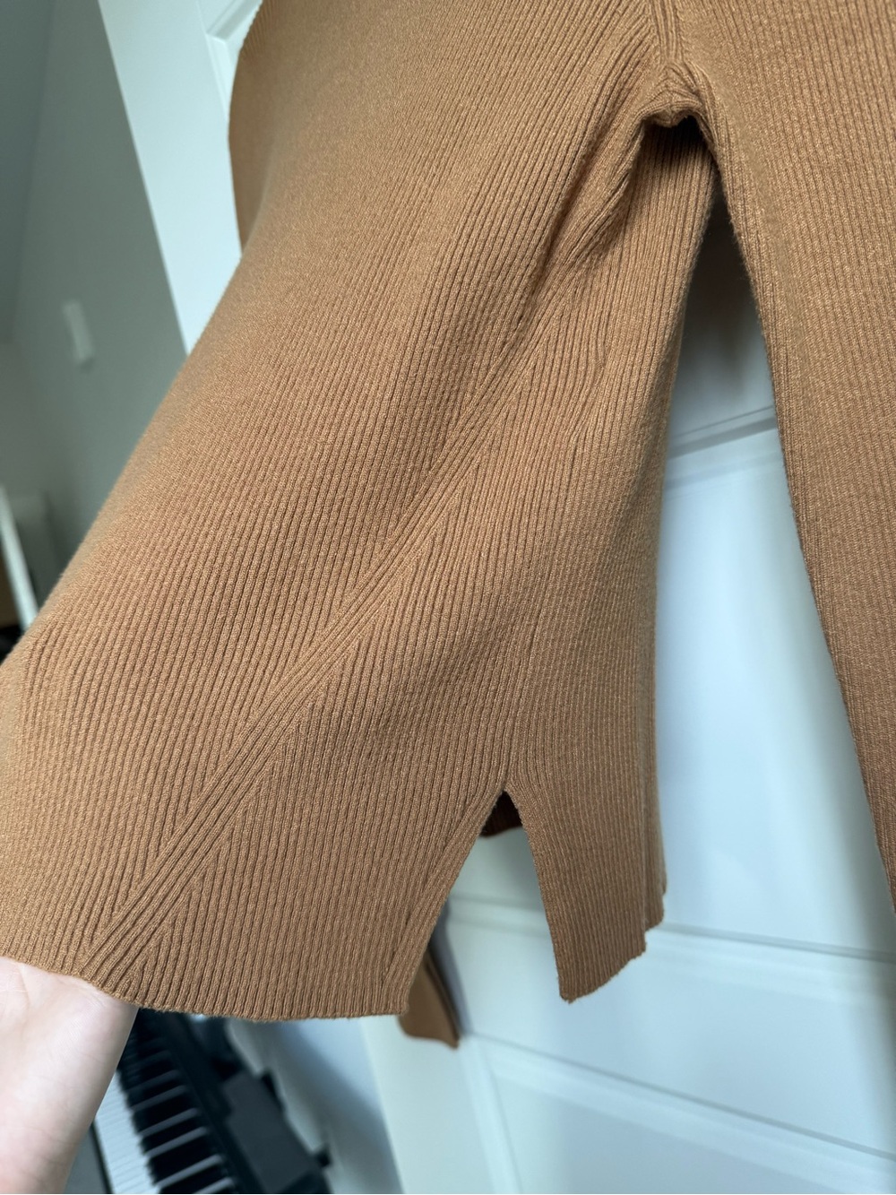 Abercrombie & Fitch Camel Crew Neck Ribbed Sweater - Picture 3 of 5